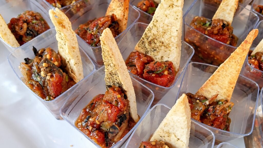 Individual vegetable appetizers with crisp bread